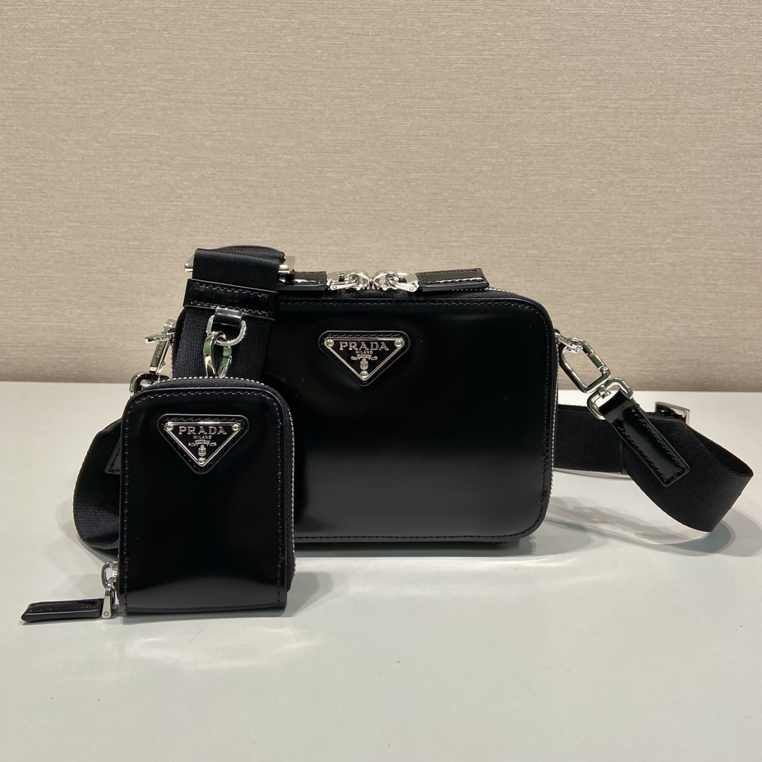 Prada_Messenger_Bag-2VH0